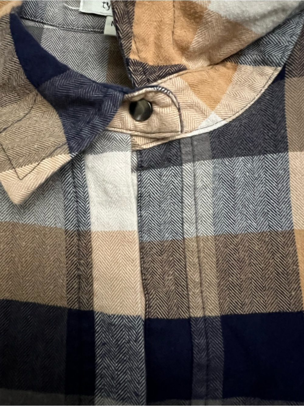 Tyler Boe flannel popover tunic features a brown, cream and blue plaid, Size M - Picture 6 of 14